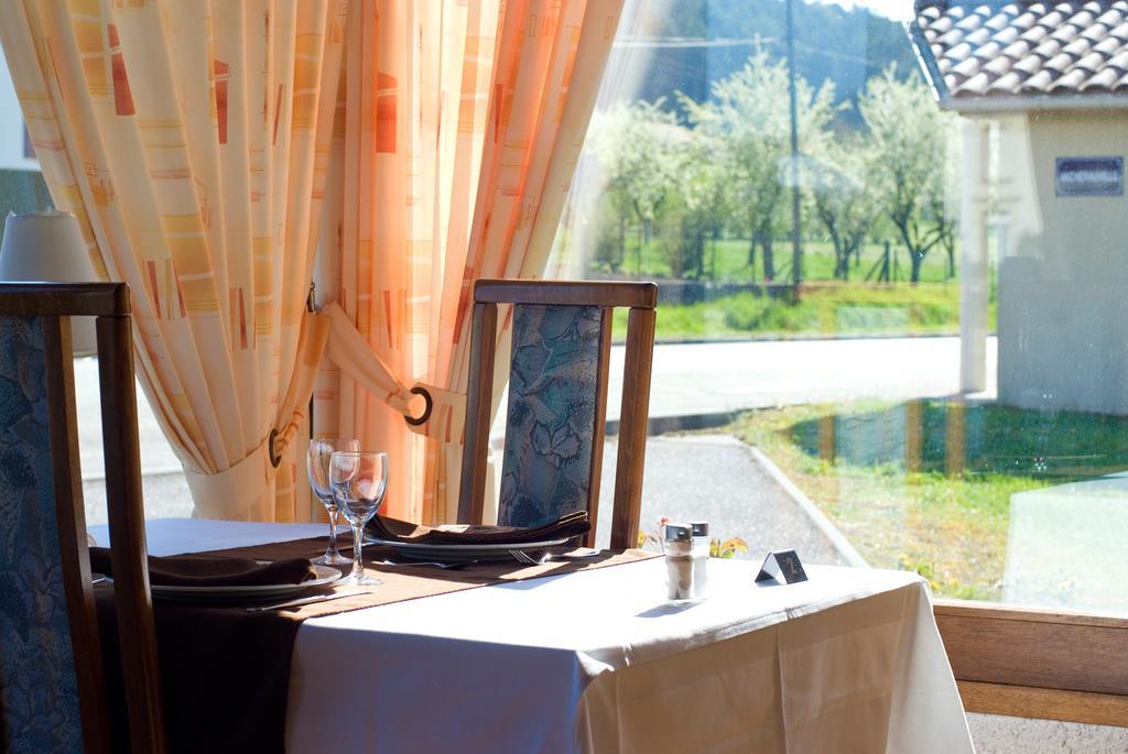 Logis Le Relais De Vacherauville Ngoại thất bức ảnh
