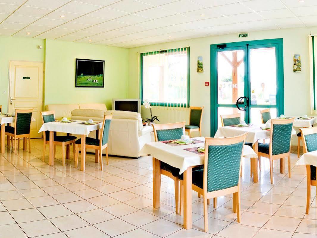 Logis Le Relais De Vacherauville Ngoại thất bức ảnh
