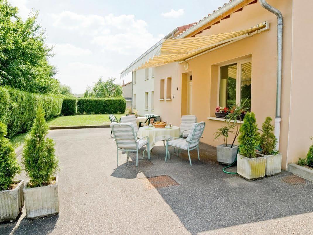 Logis Le Relais De Vacherauville Ngoại thất bức ảnh