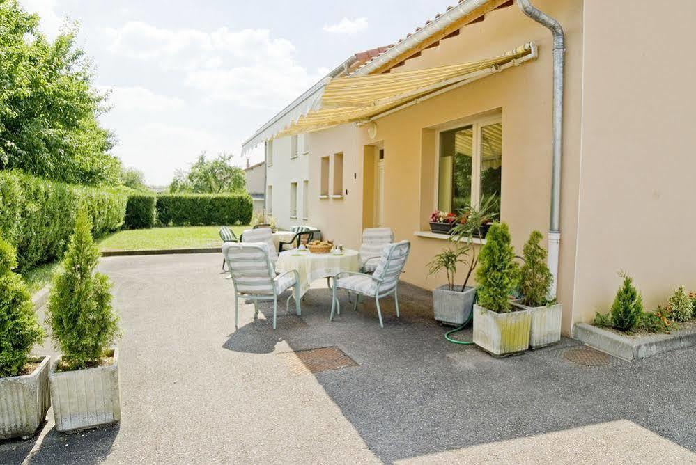 Logis Le Relais De Vacherauville Ngoại thất bức ảnh